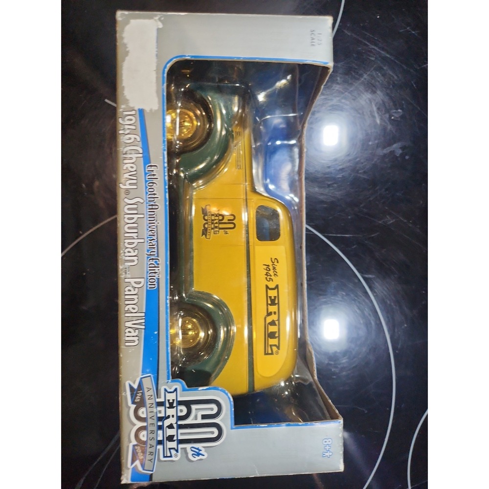 Vintage~ERTL~60th Anniversary~1946 Chevy Surburban Panel Van~1:25 Die Cast~NIB